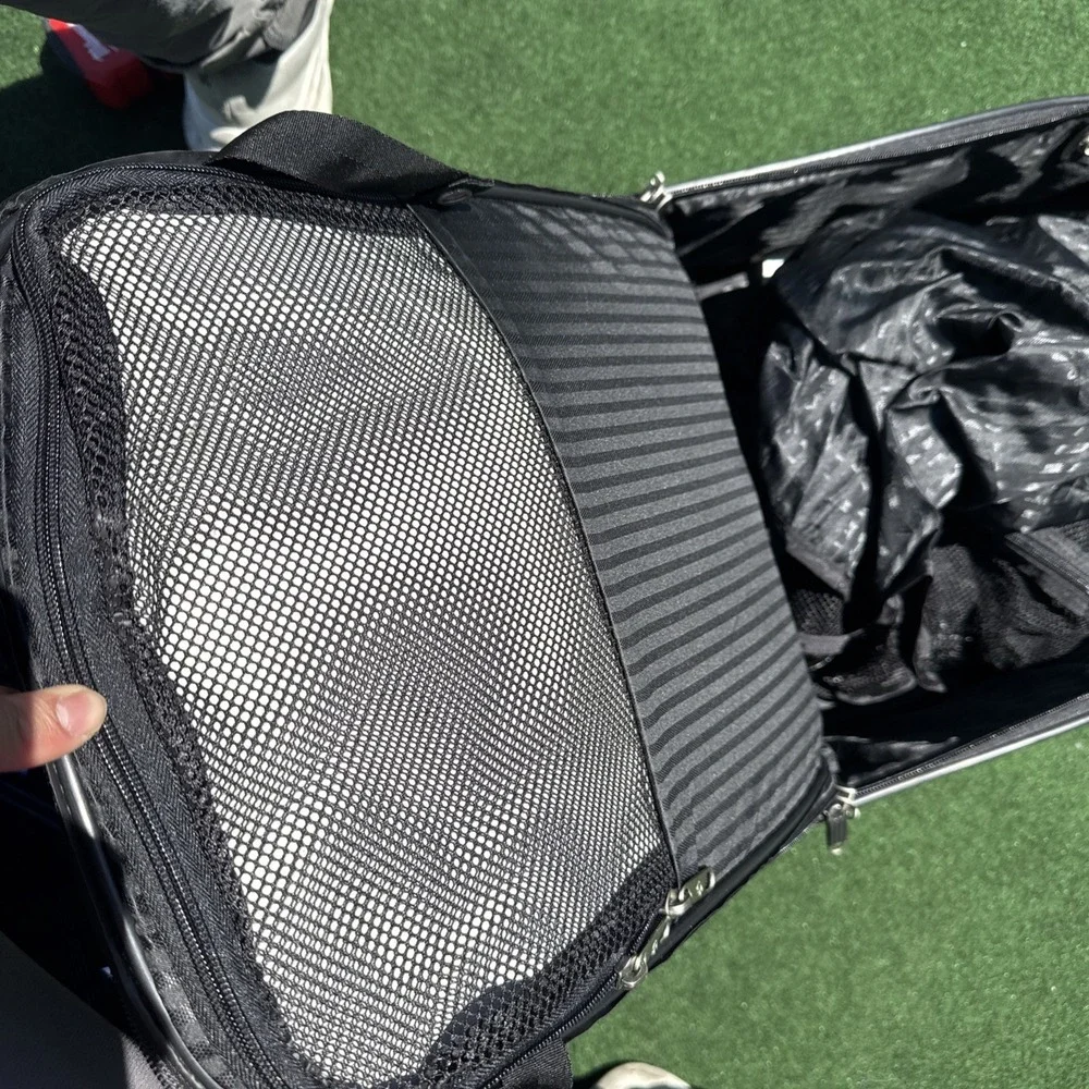 MINT Samsonite Luxury Carry-On Spinner Travel Wear Luggage Suitcase Tumi Like